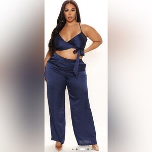 Fashion Nova Deep Blue 2 piece pants set (Top: XL, Pants:2XL)